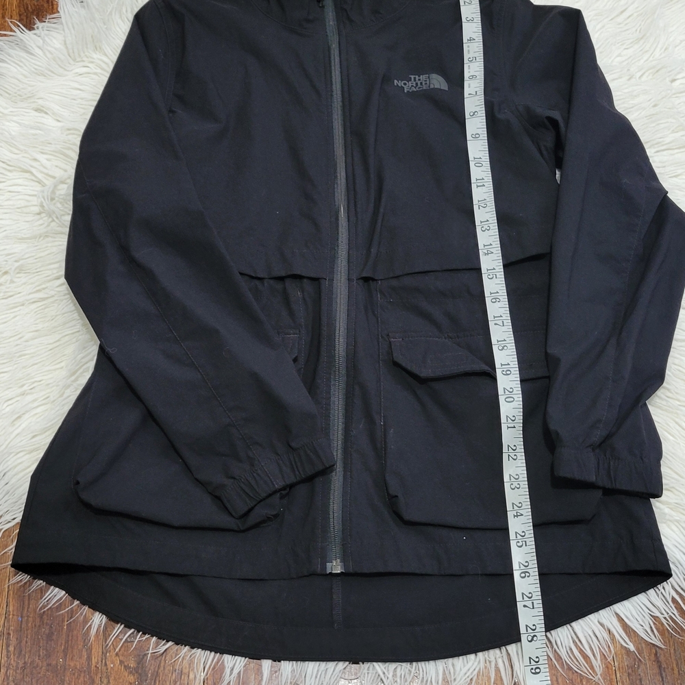 The North Face Black Lightweight Zip Jacket - Picture 12 of 12